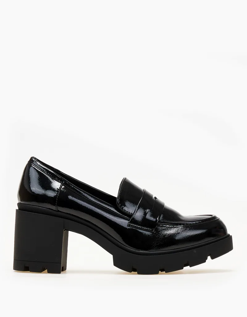 Loafers λουστρίνι με ψηλό τακούνι - Μαύρο