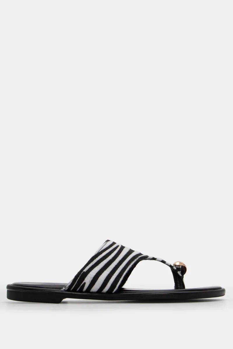 Flat Σανδάλια με Μεταλλική Λεπτομέρεια - Zebra Άσπρο-Μάυρο