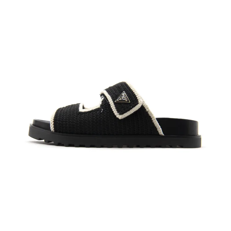 Σανδάλια χωρίς τακούνι Guess FADENNA FLAT SANDALS WOMEN