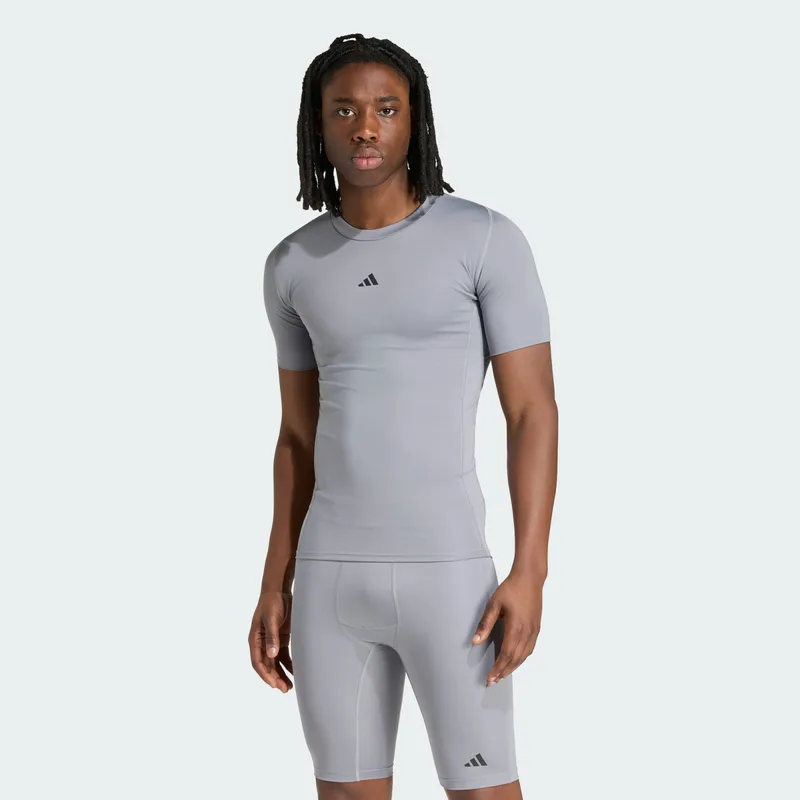 adidas M Techfit Compression Training Tee (9000284156_1730)