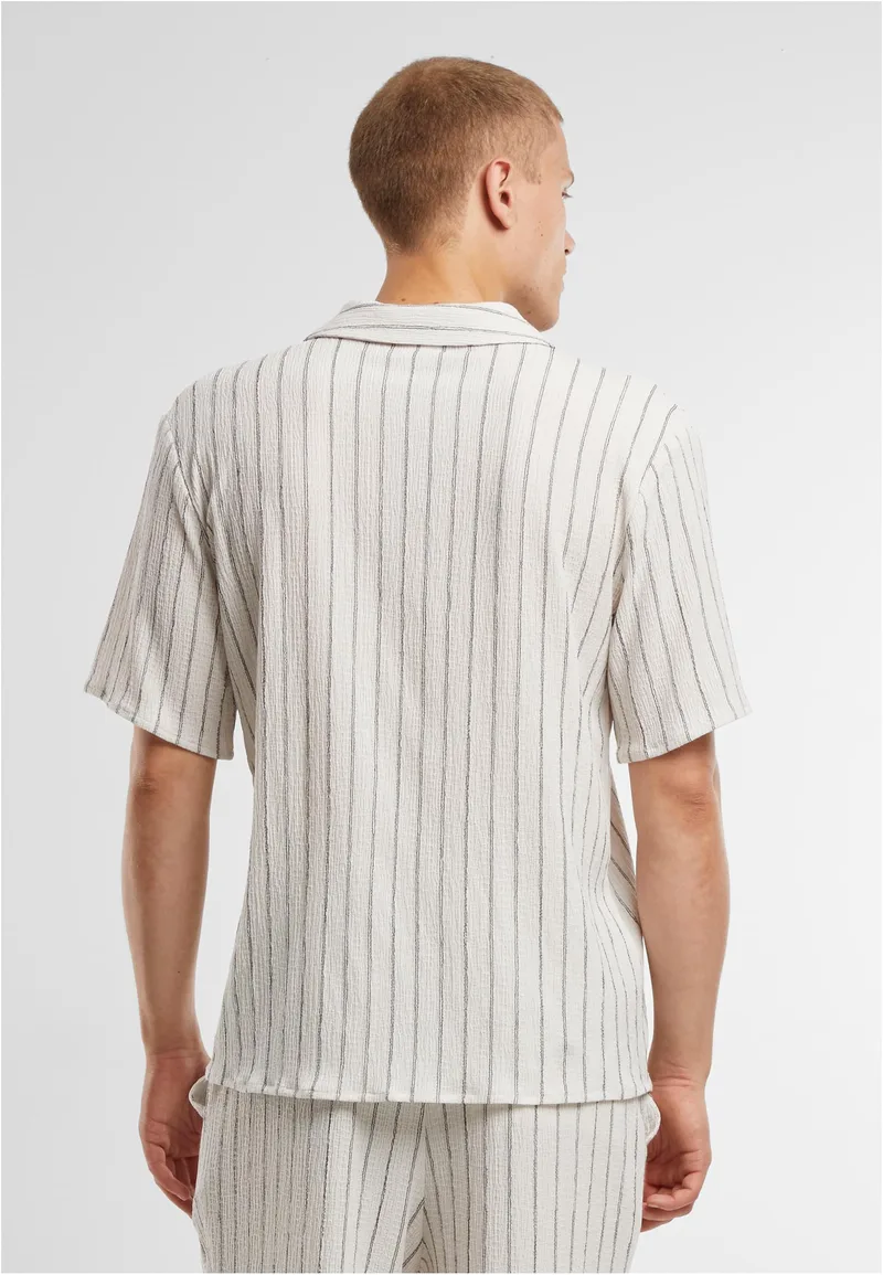 Striped Crinkle Resort Shirt Urban Classics TB7342-04577 offwhite/black