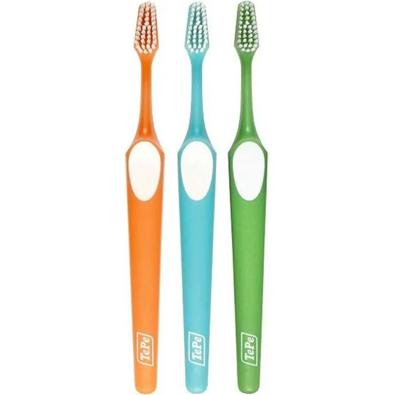 Tepe Supreme Soft Toothbrush Μαλακή Οδοντόβουρτσα που Διαθέτει Εργονομική Λαβή & Ίνες 2 Επιπέδων για Βελτιωμένη Προσπέλαση 3 Τεμάχια - Πορτοκαλί / Γαλάζιο / Πράσινο