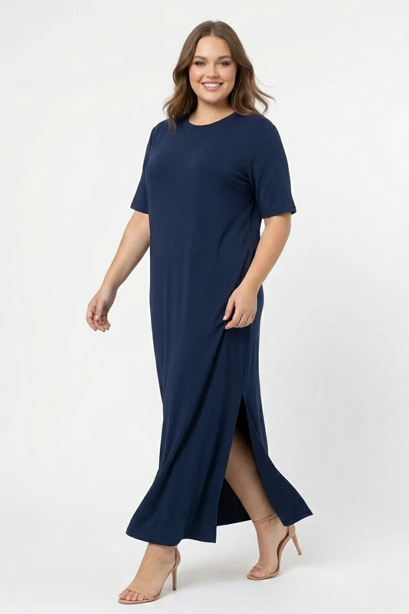 Φόρεμα με άνοιγμα πλάι σε μπλε σκούρο χρώμα plus size