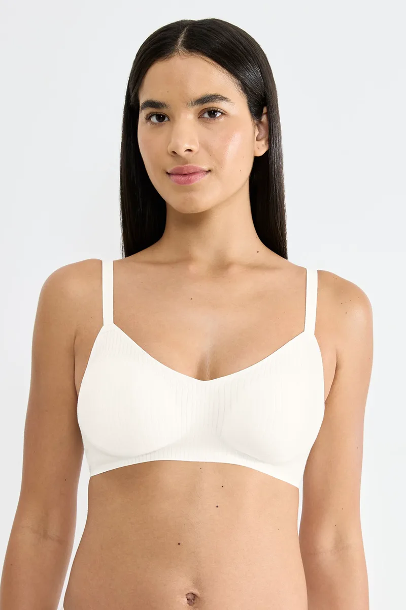 Sloggi γυναικείο σουτιέν χωρίς μπανέλα ZERO Feel Pure Soft-10226703-00GZ
