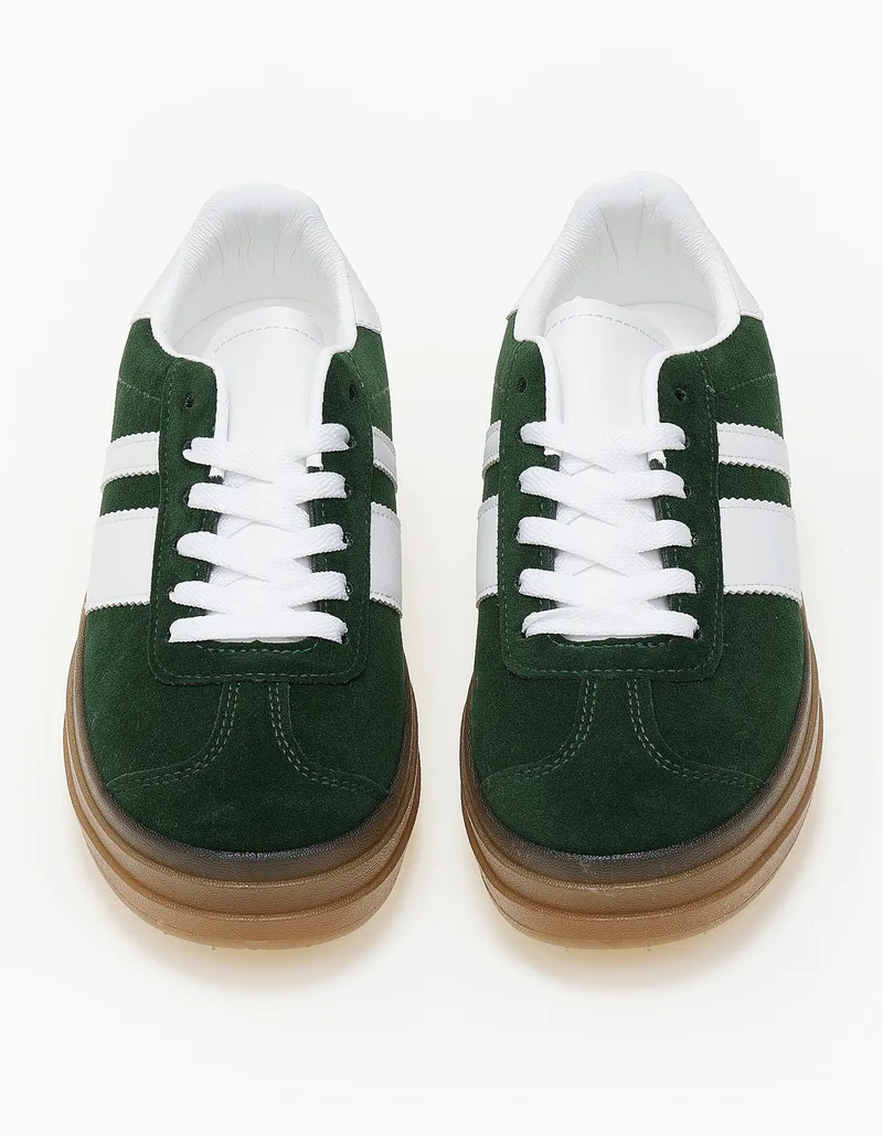 Suede sneakers δίσολα με ρίγες στο πλάι - Πράσινο