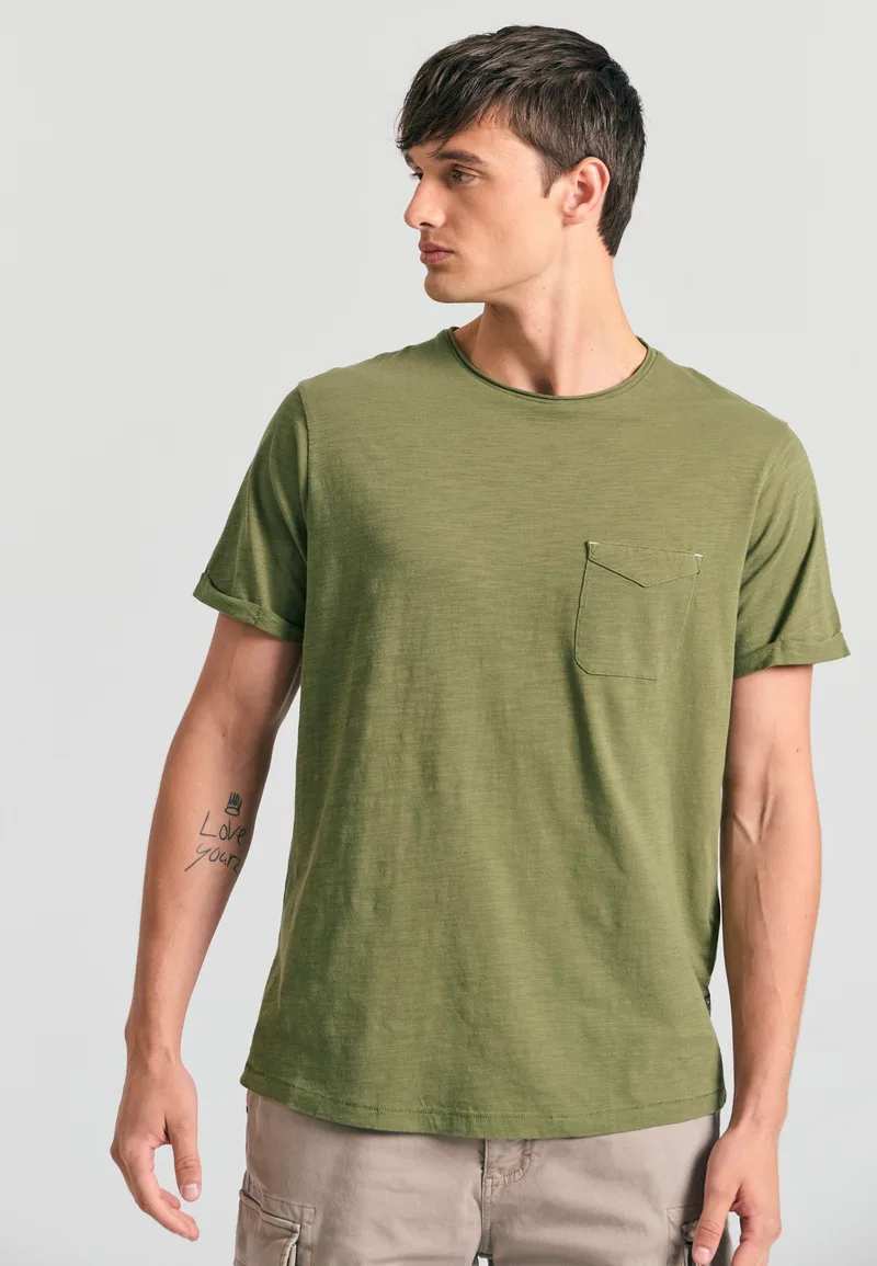 Βαμβακερό t-shirt με τσέπη στο στήθος Garage 55.
