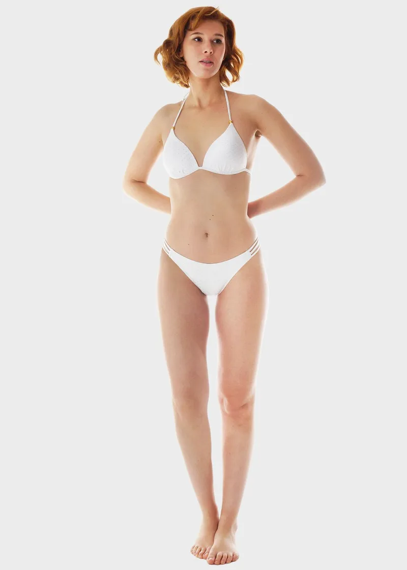 Γυναικείο set μαγιό bikini μονόχρωμο strass ενσωματωμένη ενίσχυση slip brazil.Καλυπτει B CUP ΛΕΥΚΟ