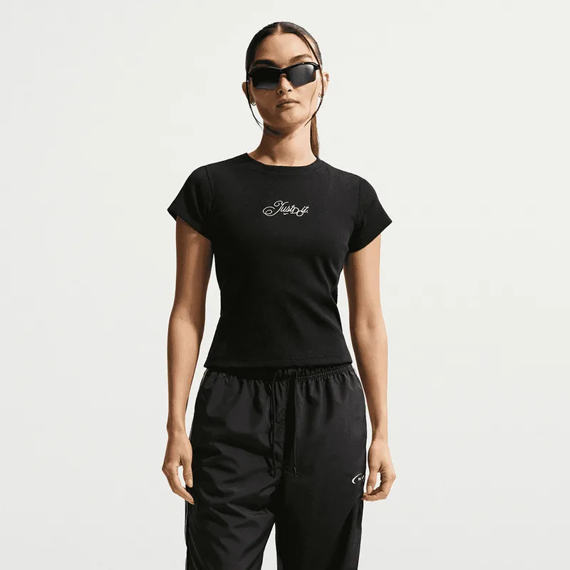 Nike Sportswear Γυναικείο T-Shirt (9000257471_1469)