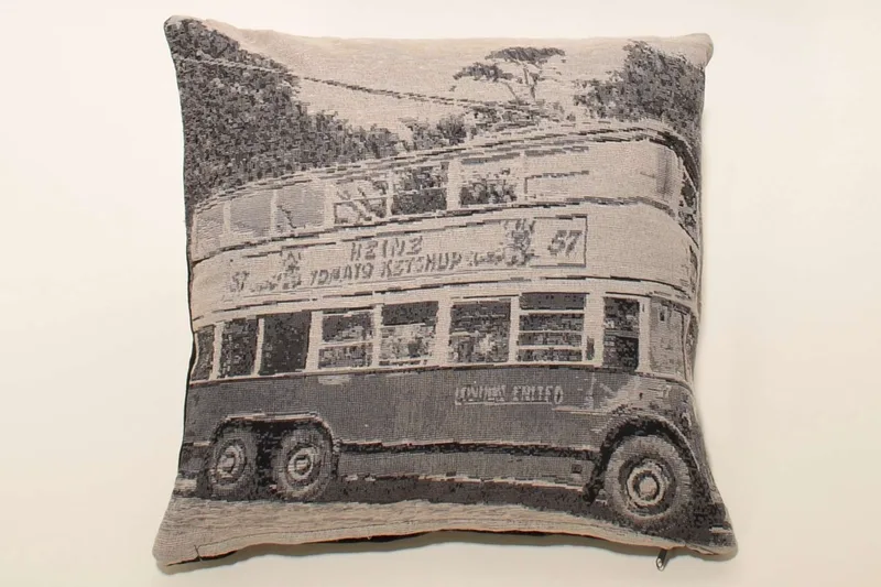 Μαξιλαροθήκη Διακόσμησης Silk Fashion English Bus Black 45x45