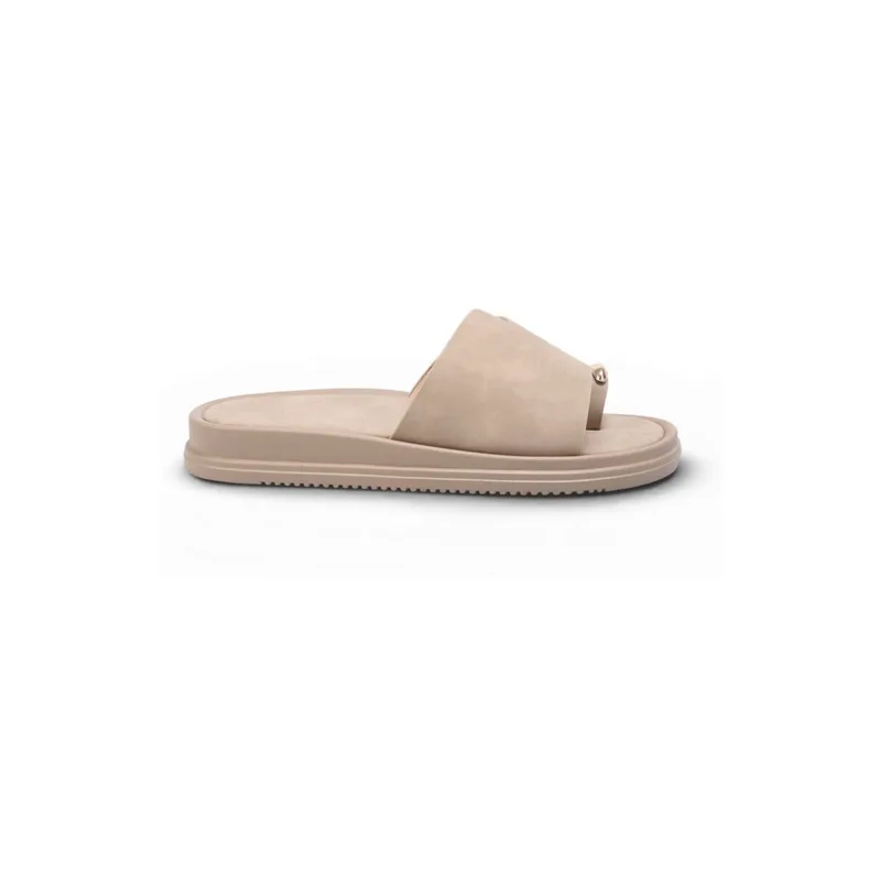 Σανδάλια χωρίς τακούνι La Modeuse 77674_P184223