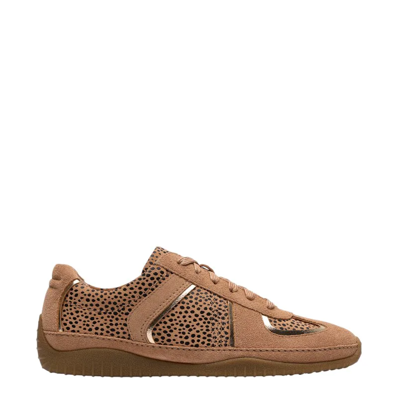 Γυναικεία sneakers Clarks Meridor Lo 26186007 μπεζ δέρμα καστόρ