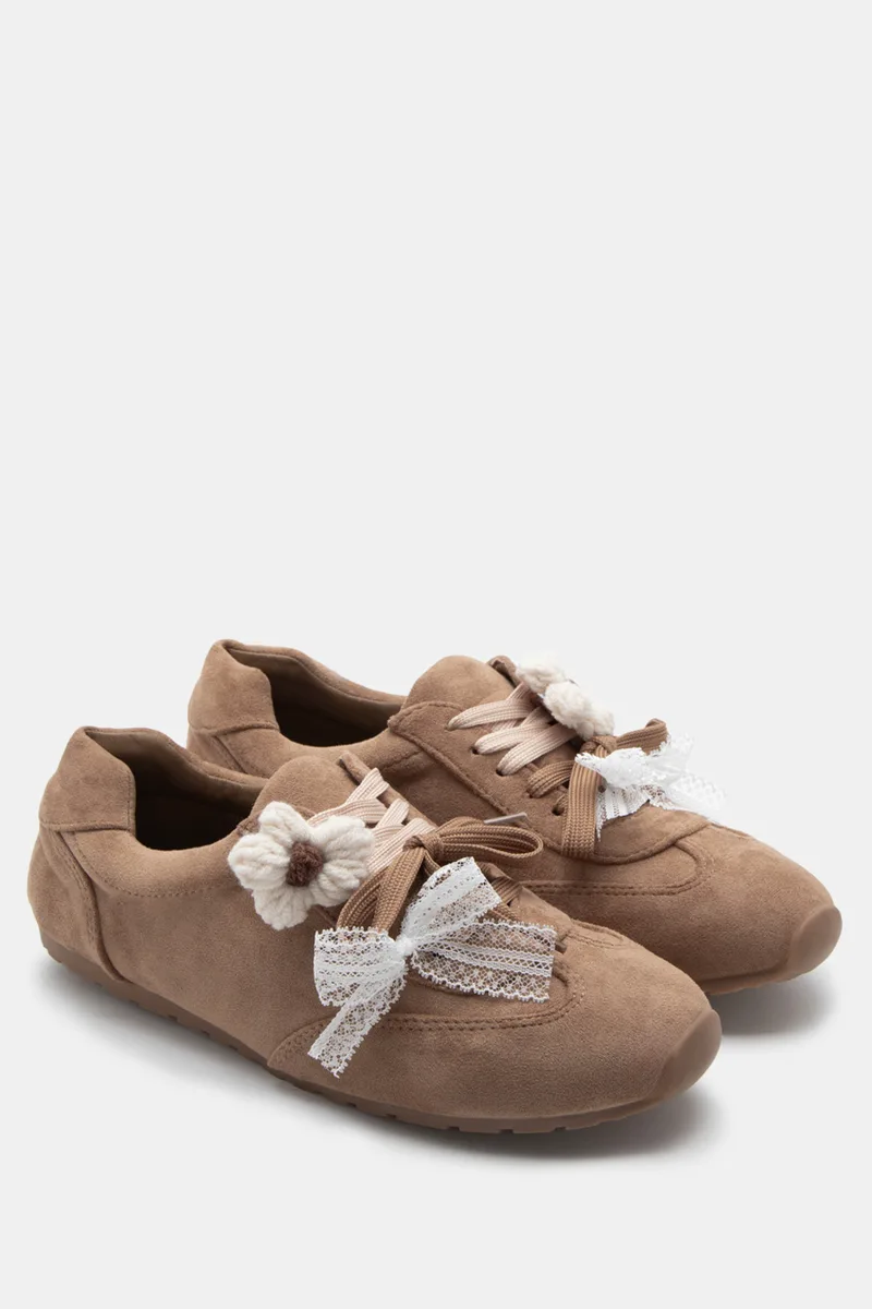 Sneakers με Διπλά Κορδόνια & Διακοσμητικό Πλεκτό Λουλούδι - Μπεζ-Σκούρο