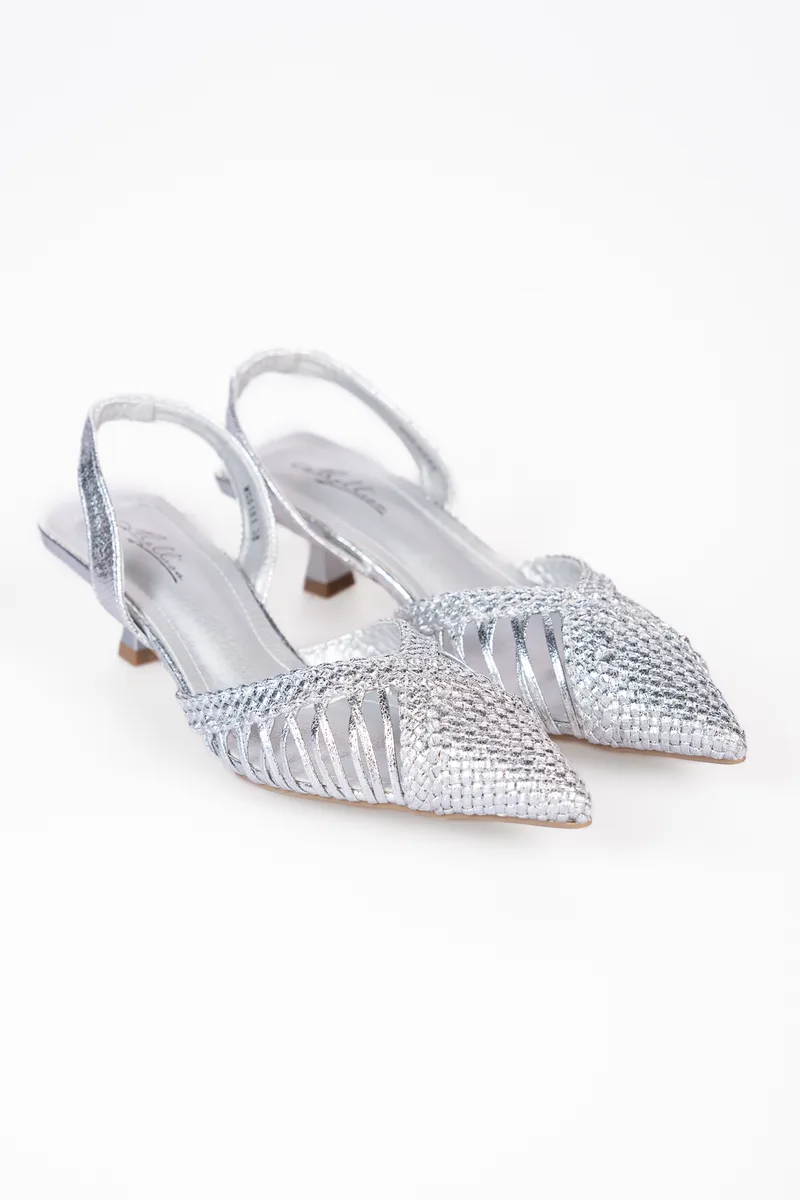 Χαμηλές open heel μυτερές γόβες με πλεκτό σχέδιο - Ασημί