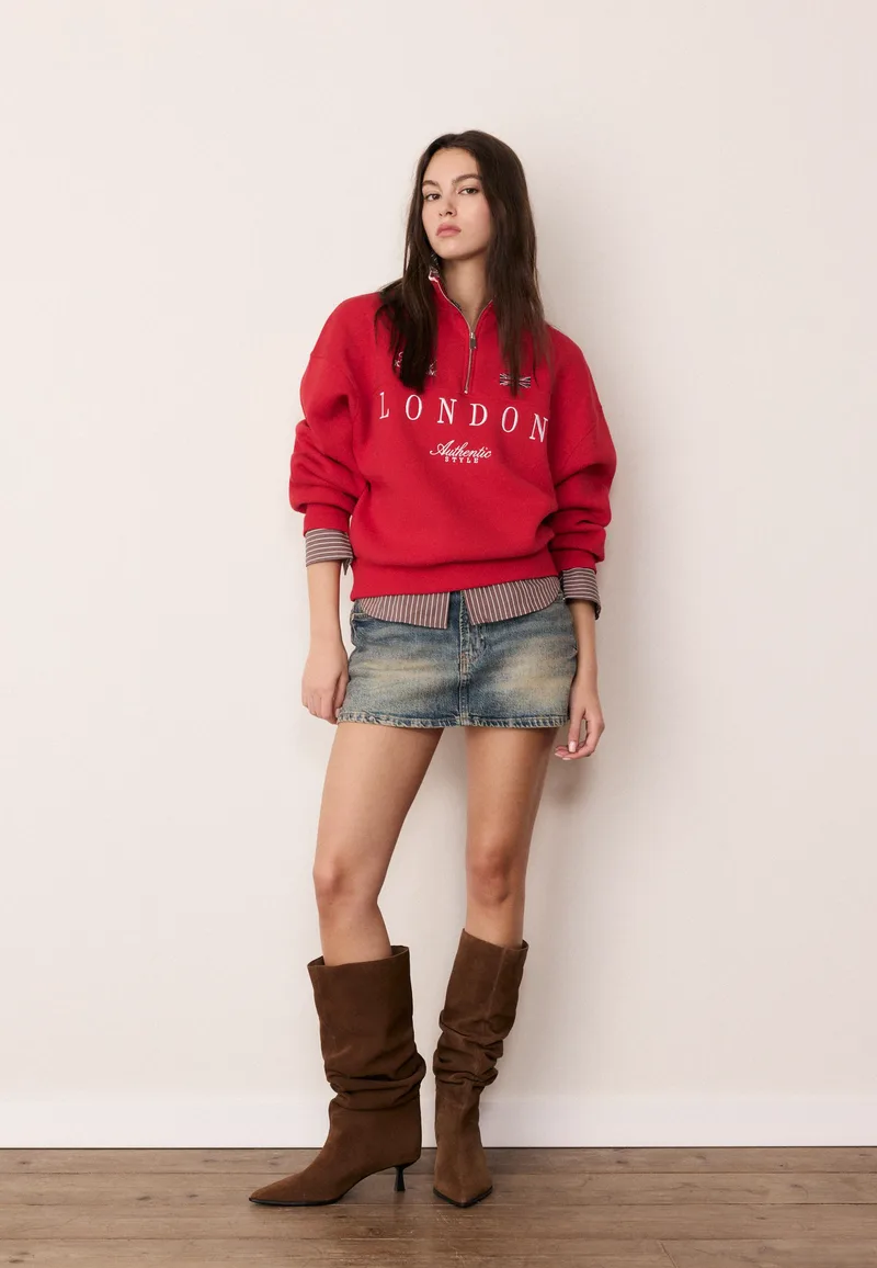Stradivarius Φούτερ Με Φερμουάρ Και Κεντήματα Κόκκινο Xs