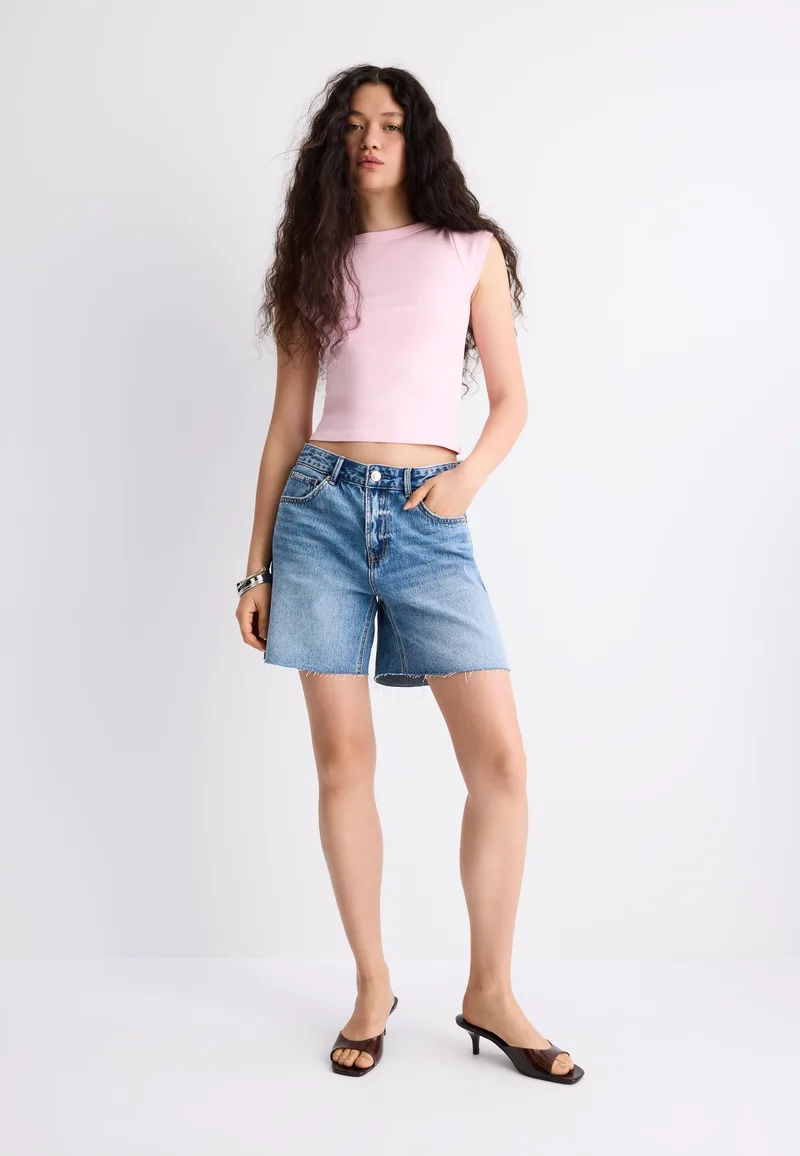 Stradivarius Μπλούζα Basic Με Λαιμόκοψη Χαμόγελο Σομόν Xl