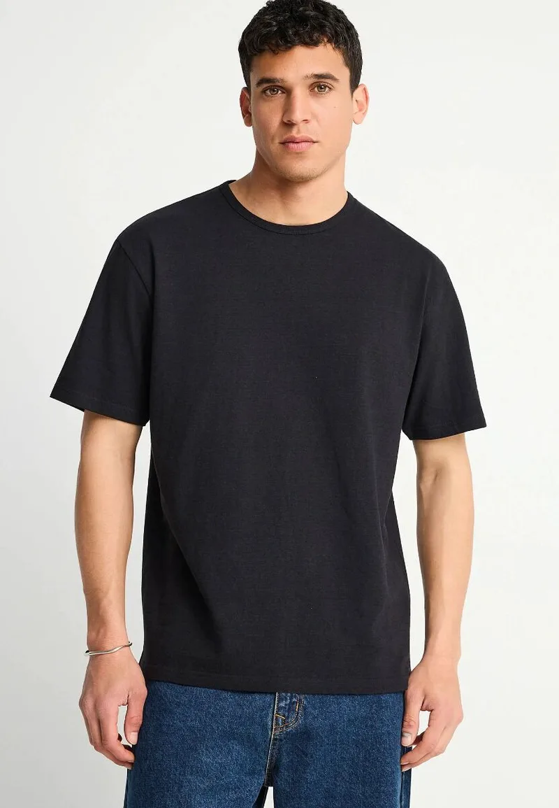 Funky Buddha Ανδρικό Relaxed T-shirt - The Essentials FBM013-310-04 Μαύρο