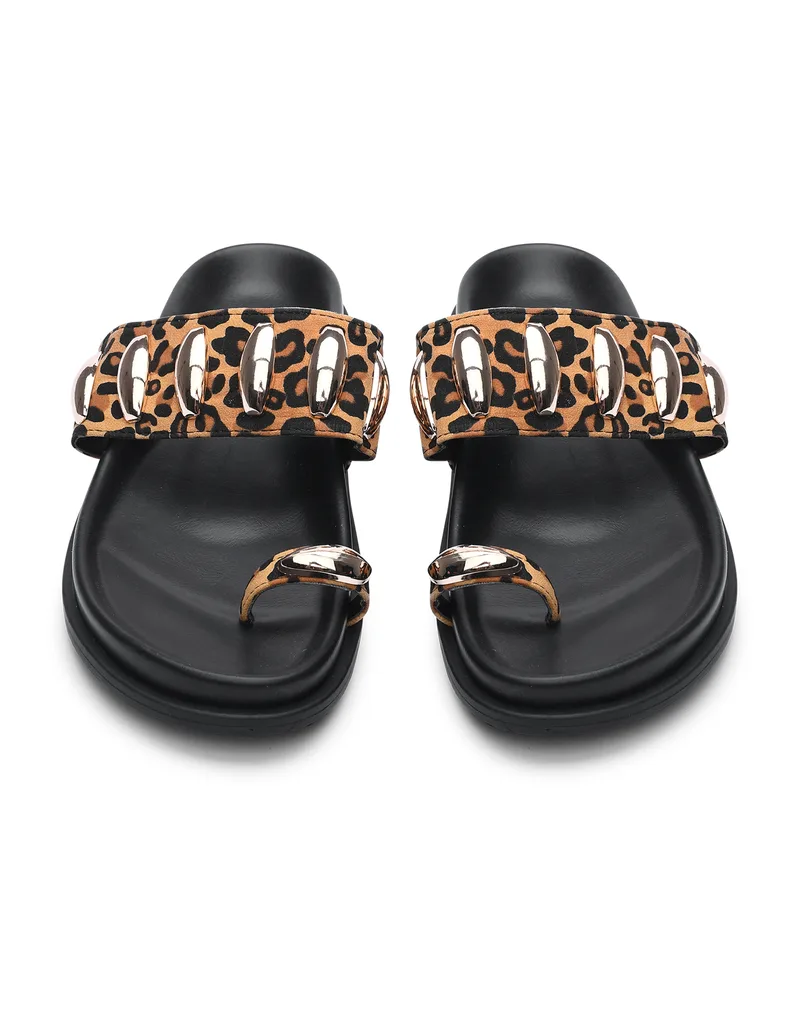 Σανδάλια flatform με toe ring και μεταλλικές λεπτομέρειες - Λεοπάρ