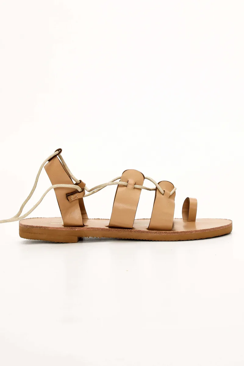 LUIGI DESIGN - Flat Σανδάλια Lace Up - Μπεζ