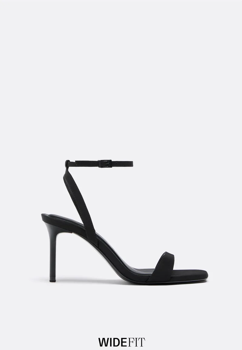 Stradivarius Wide Fit. Πέδιλα Με Τακούνι Στιλέτο Μαύρο 41