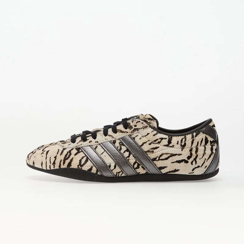 Sneakers adidas TOKYO Off White/ Core Black/ Wonder White EUR 40