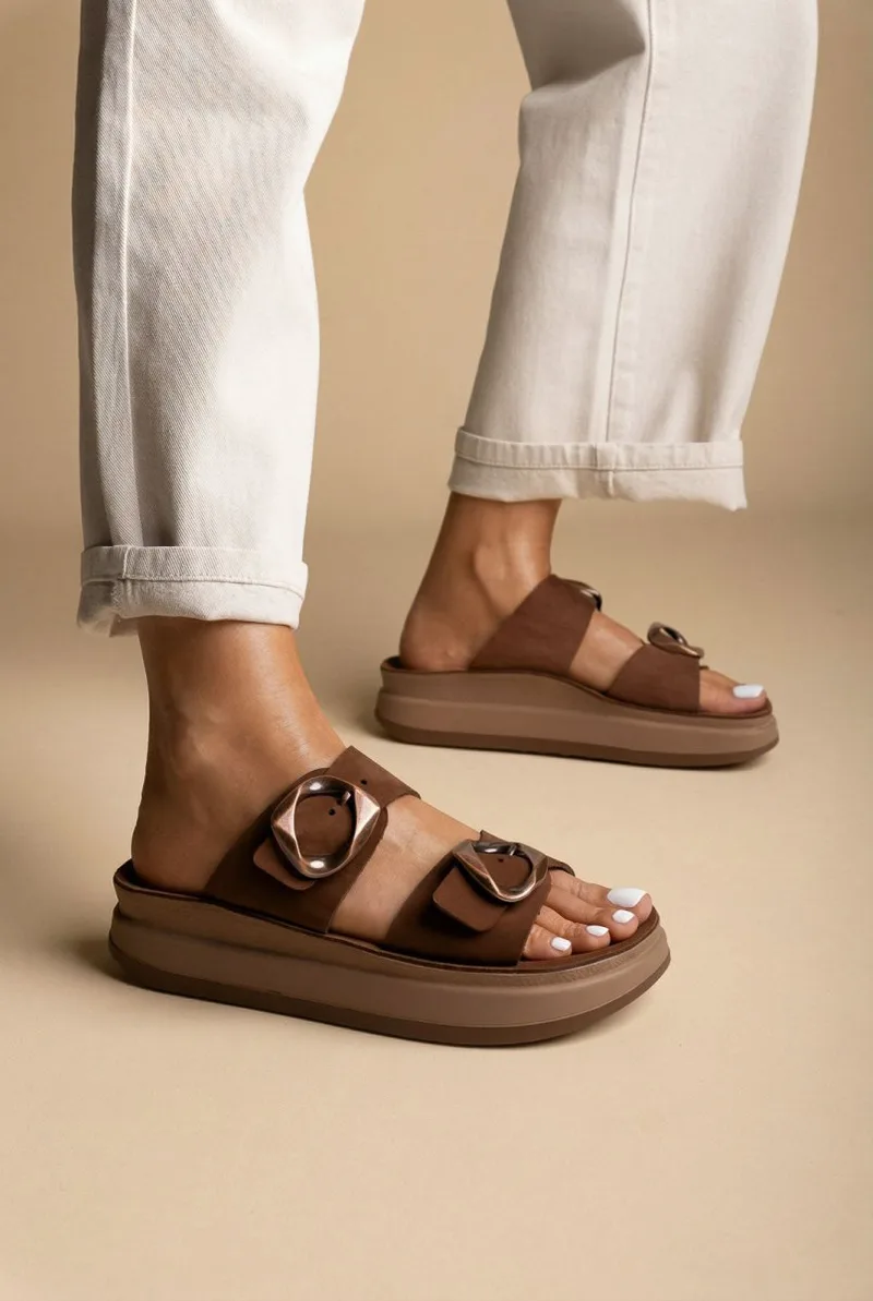 FANTASY SANDALS Flatform Σανδάλια με αγκράφα - S1121 ABEBA - Καφέ Σουέτ