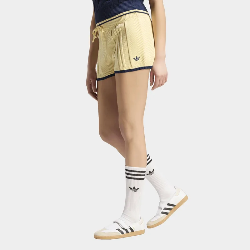 adidas Originals W Cable Knit Shorts (9000288235_95973)