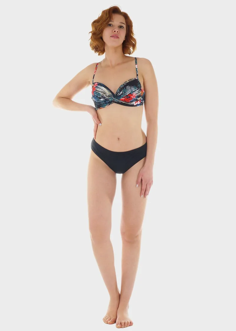 Γυναικείο σετ μαγιό bikini ενσωματωμένη ενίσχυση slip κανονική γραμμή.Καλύπτει C-D Cup ΜΑΥΡΟ