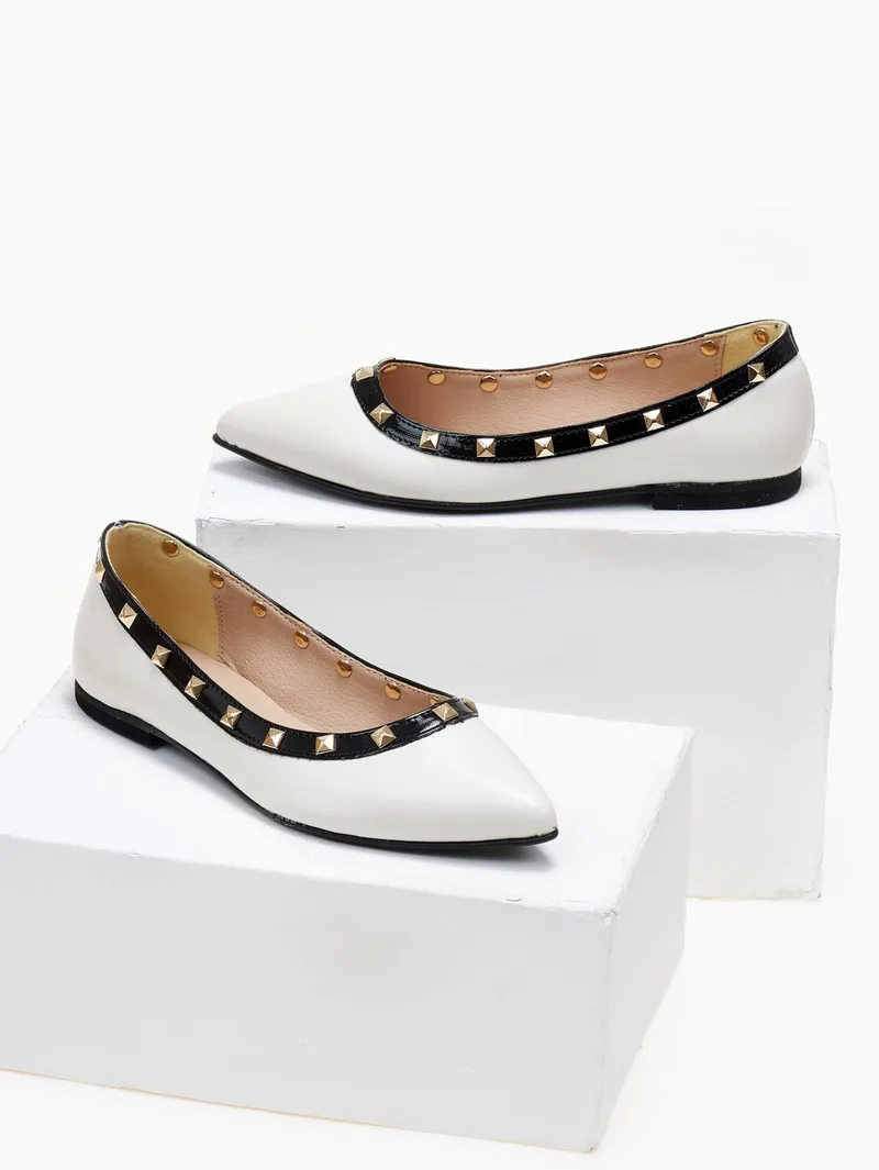 Estil Pointed Ballerinas with Studs - 26 - White/Black