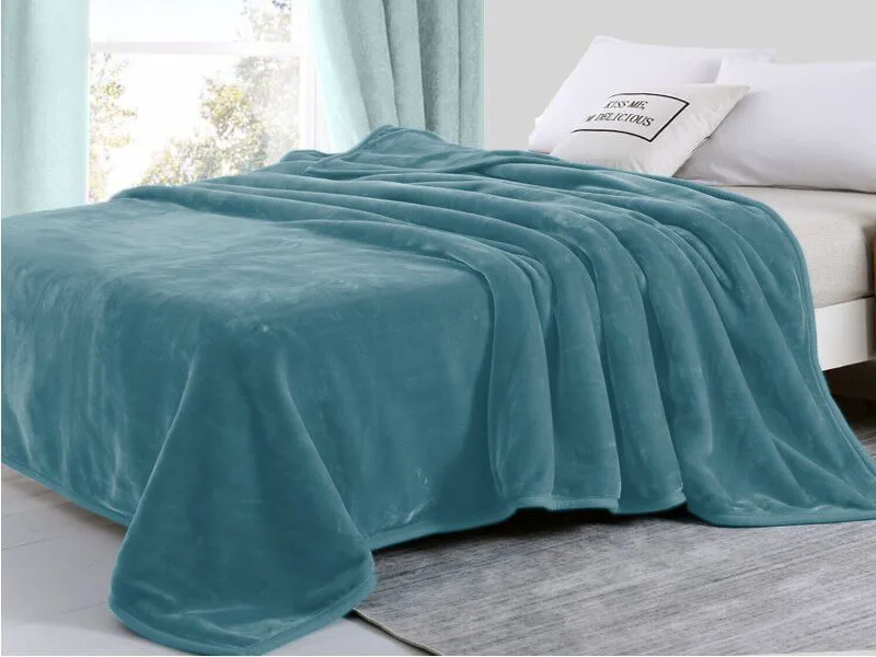 Κουβέρτα Υπέρδιπλη Βελουτέ Super Soft Γαρύφαλλο 220x240 - Πετρόλ