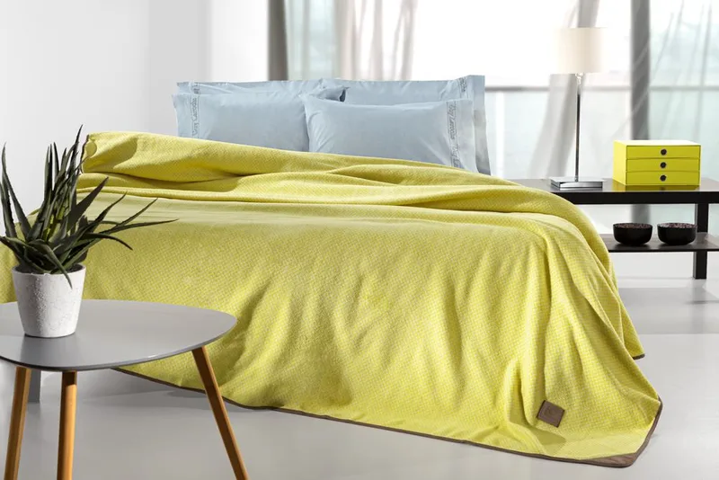 Κουβέρτα Microfiber Υπέρδιπλη Polar Πράσινο 230x250εκ. Guy Laroche (Ύφασμα: Microfiber, Μέγεθος: Υπέρδιπλα) - Guy Laroche - 5206480268052