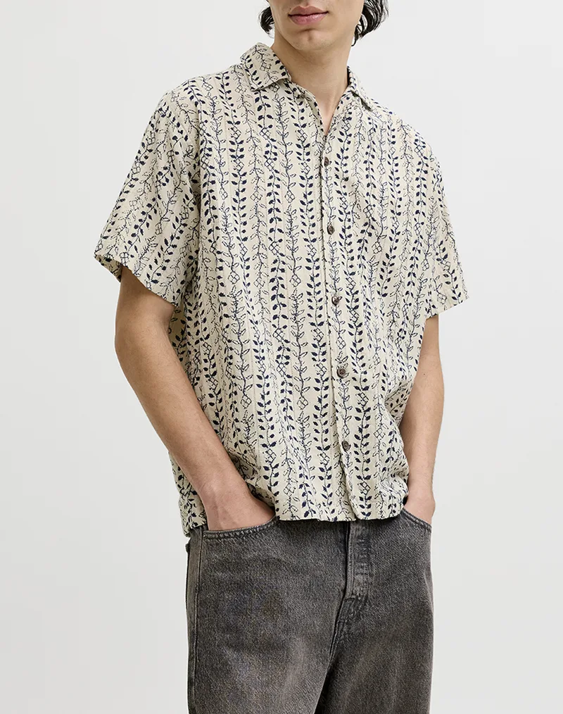 JACK&JONES JPRBLULYON PRINT DOBBY S/S SHIRT SN 12291968-MoonstruckAOP:REALXFIT Ecru