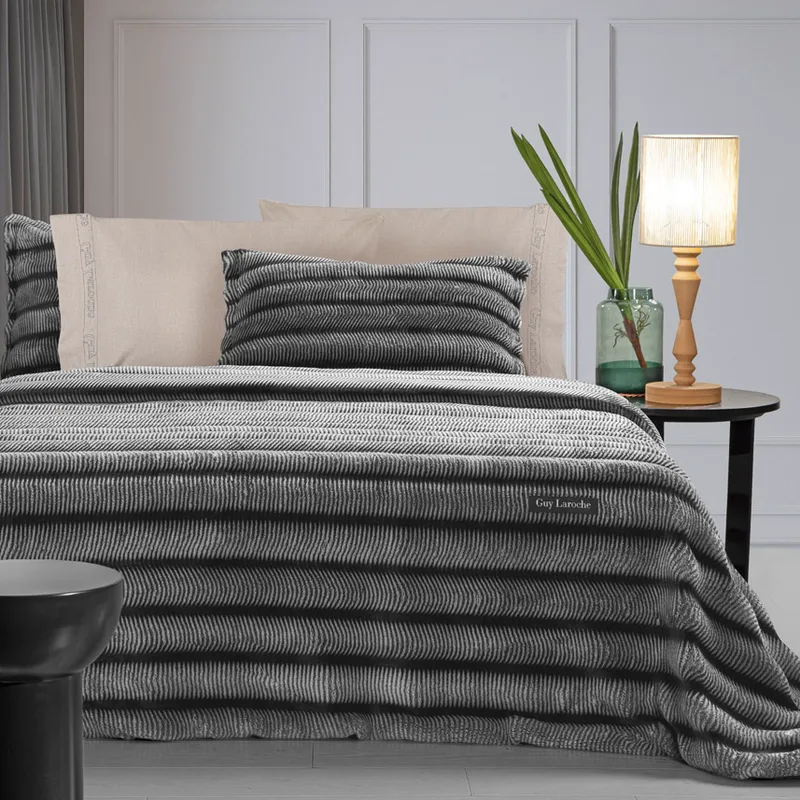Κουβέρτα Γούνινη King Size 260X240 Guy Laroche Gazelle Black (260x240)