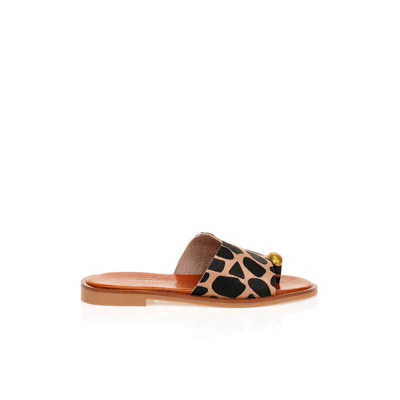 Σανδάλια TSOUKALAS animal print ταμπά με μεταλλική λεπτομέρεια ΤΑΜΠΑ