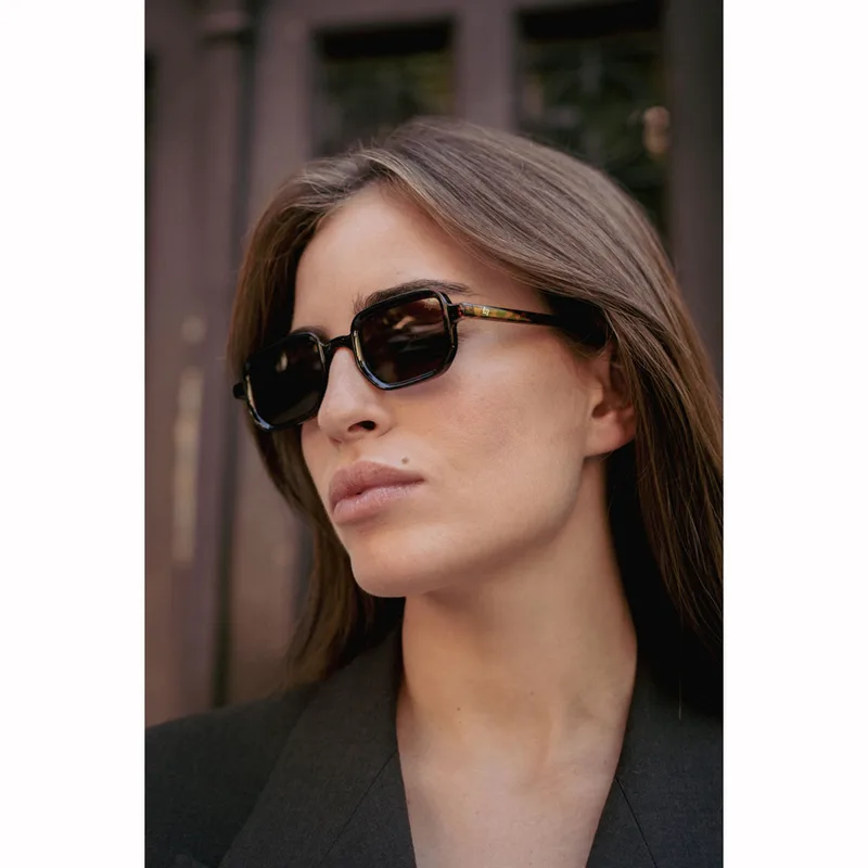 AV Sunglasses – Kaia Brown