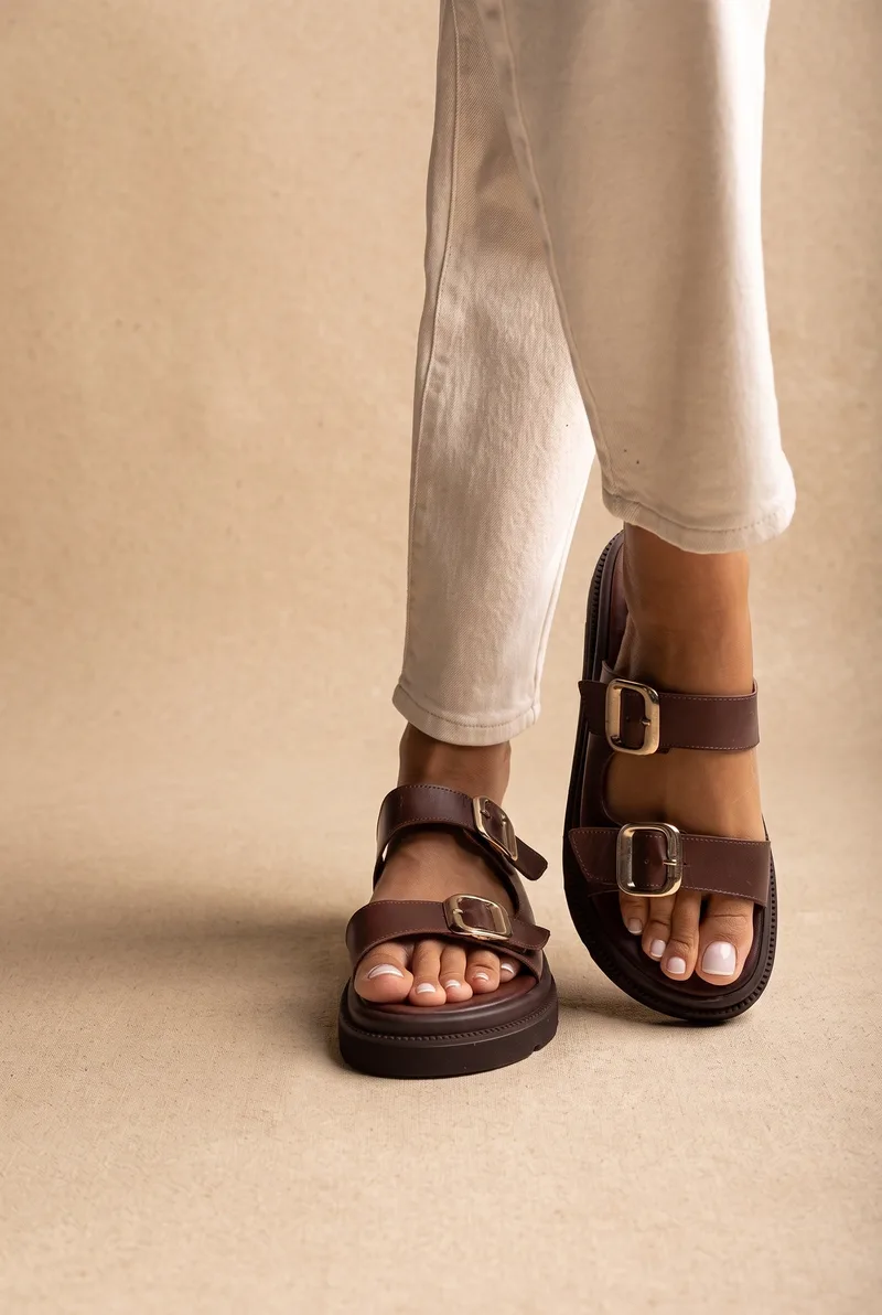 TFP Σανδάλια Flatform με εντυπωσιακή αγκράφα - 2000 - Brown Matte