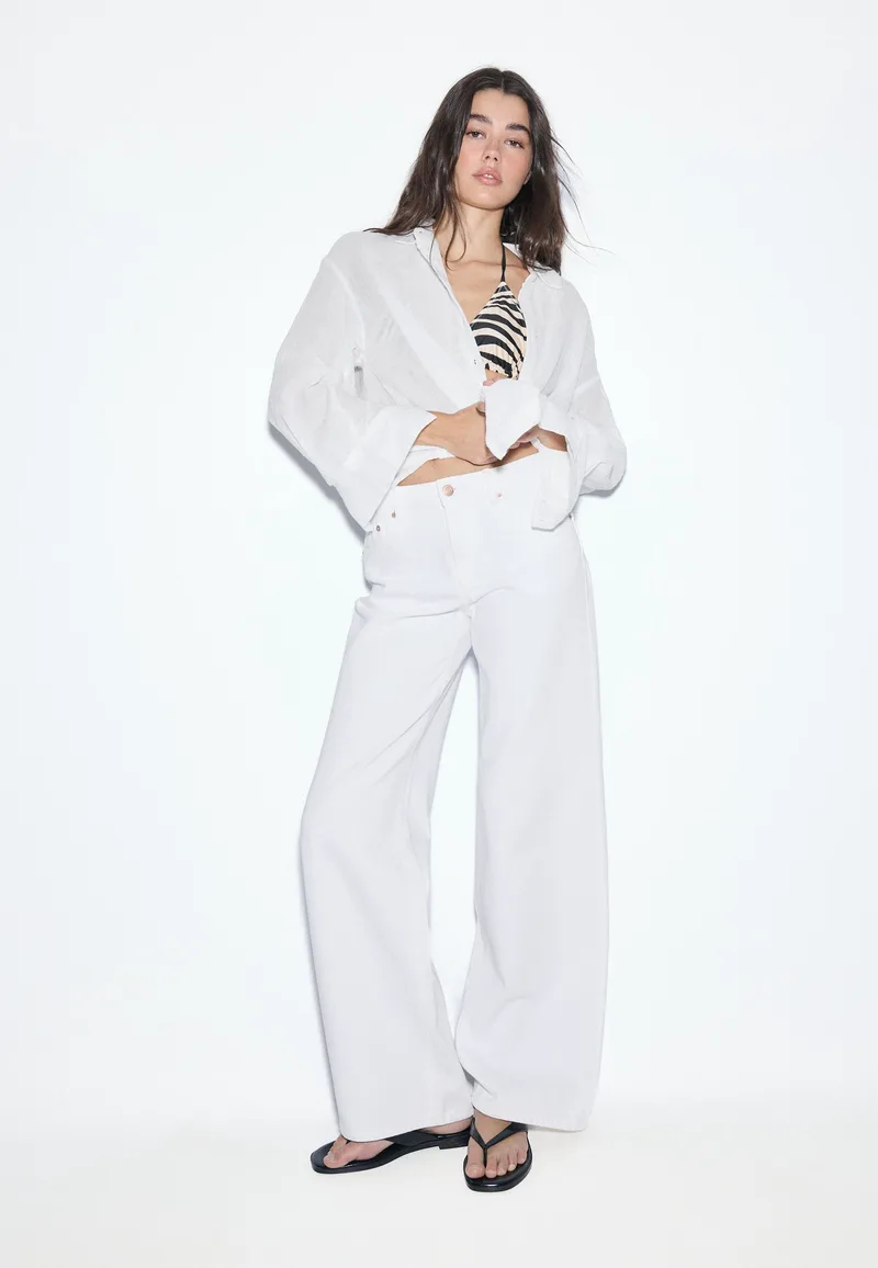Stradivarius D91 Χαμηλόμεσο Τζιν Με Φαρδύ Μπαντζάκι Από Twill Λευκό 34