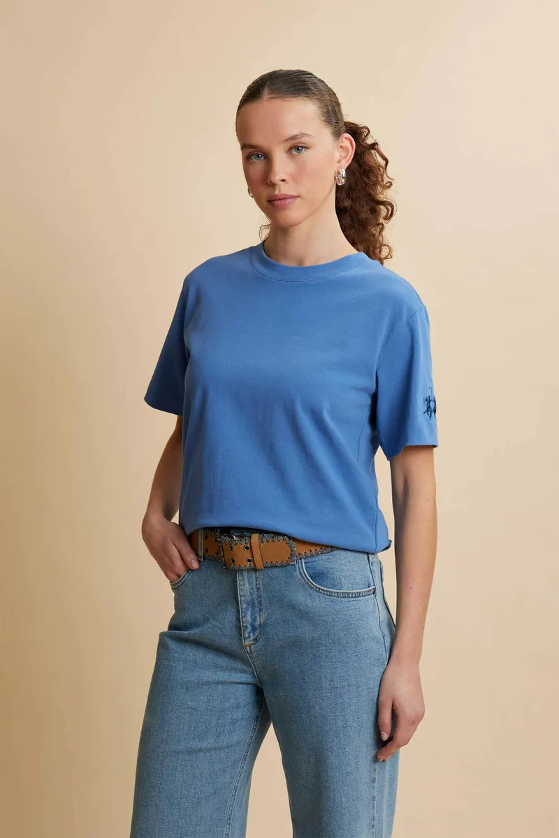 La Martina γυναικείο T-shirt με κεντημένο λογότυπο στο μανίκι Boxy Fit "Corina" - WCR001-JS303 Μπλε Ανοιχτό