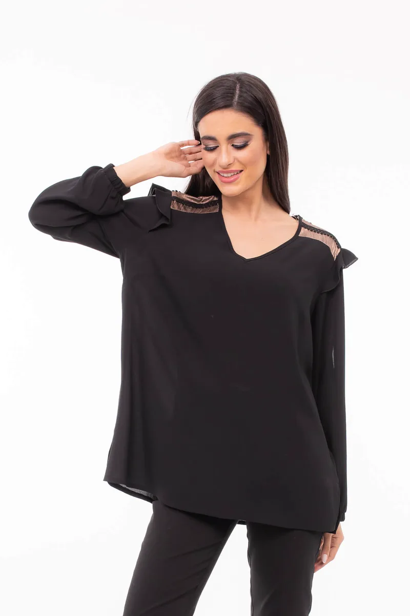 ΜΠΛΟΥΖΑ PLUS SIZE ΜΕ ΒΟΛΑΝ ΣΤΟΥΣ ΩΜΟΥΣ ΜΑΥΡΟ