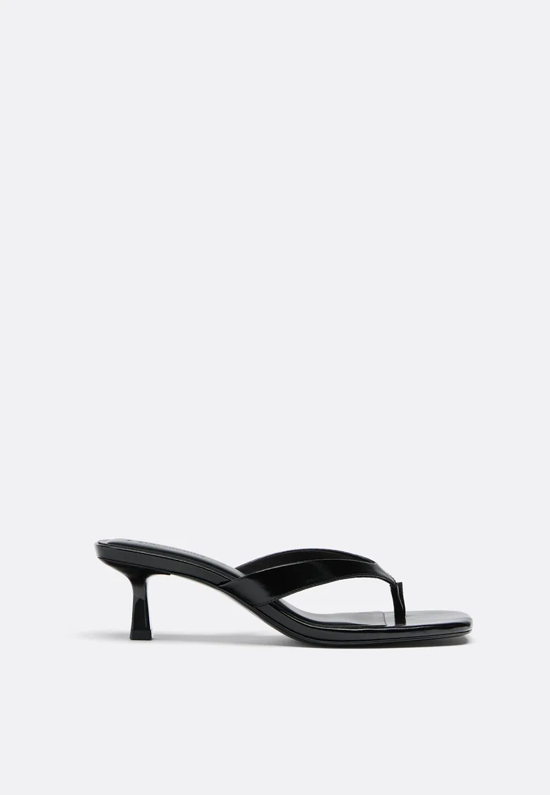 Stradivarius Πέδιλα Με Τακούνι Thong Μαύρο 35