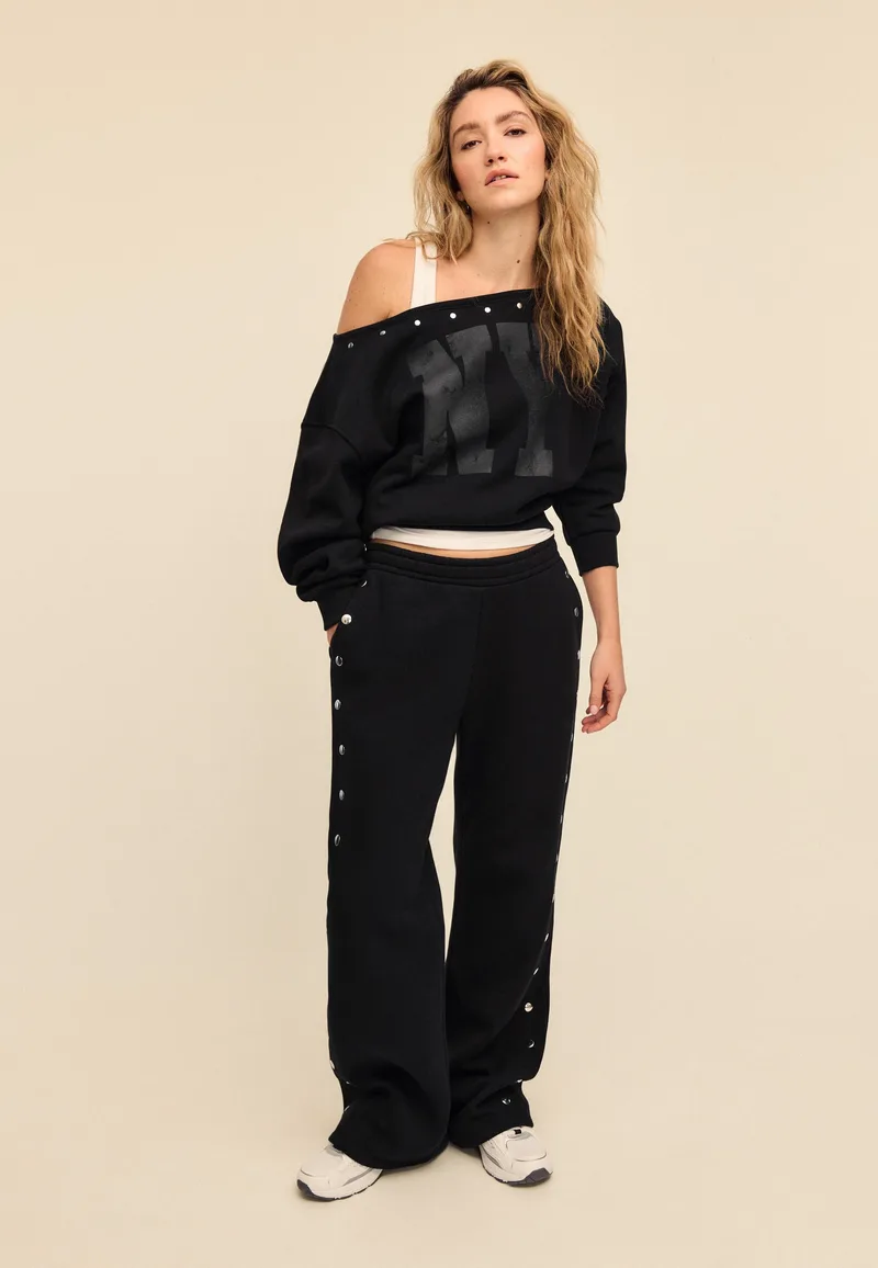 Stradivarius Παντελόνι Jogger Με Λεπτομέρεια Τρουκς Μαύρο Xl