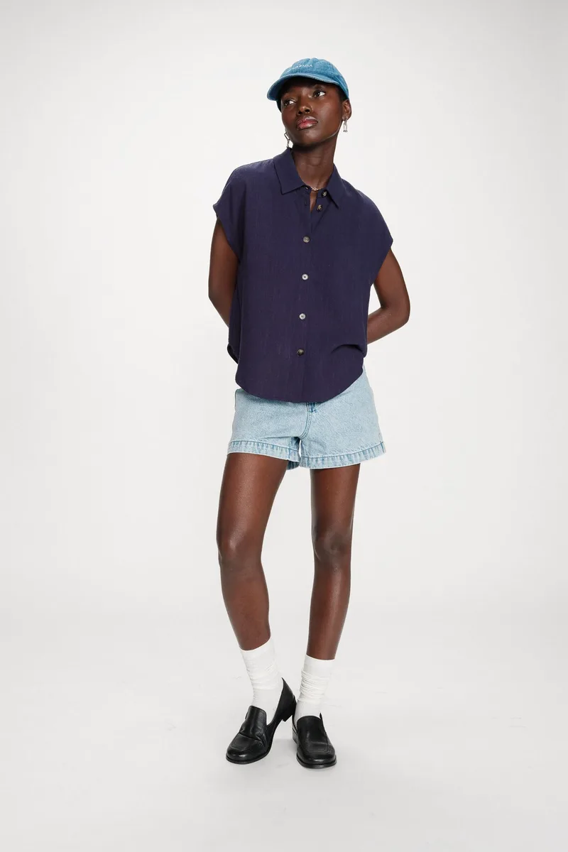 Grace & Mila γυναικείο πουκάμισο μονόχρωμο Regular Fit "Perez" - PEREZ/SS26 Σκούρο Μπλε