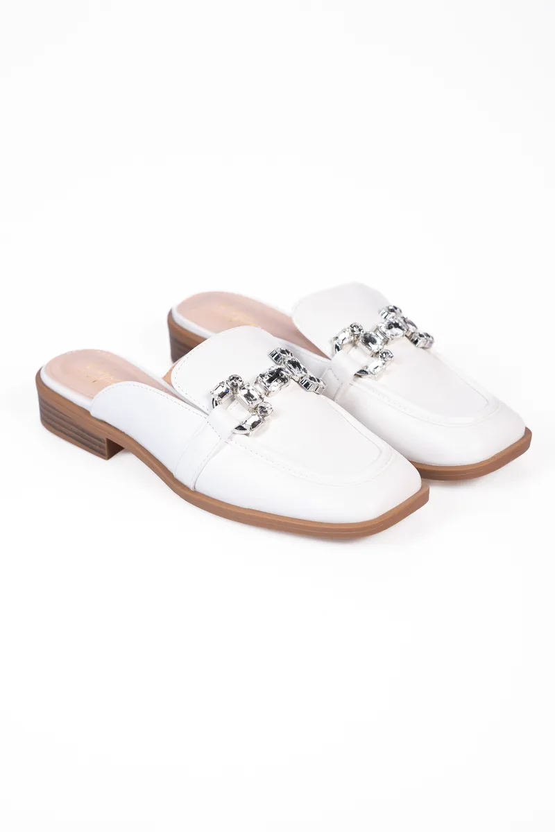 Loafers εξώφτερνα με αγκράφα - Λευκό