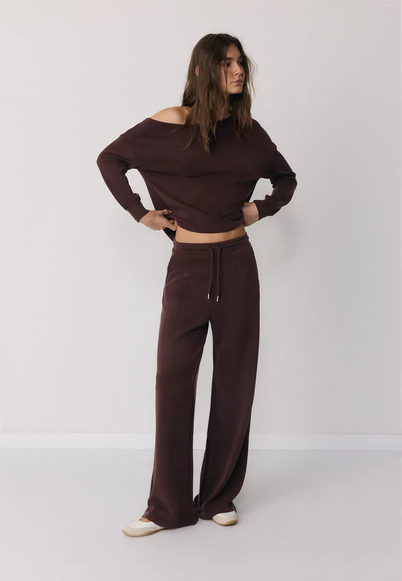 Stradivarius Παντελόνι Jogger Palazzo Απαλής Υφής Καφέ Xs