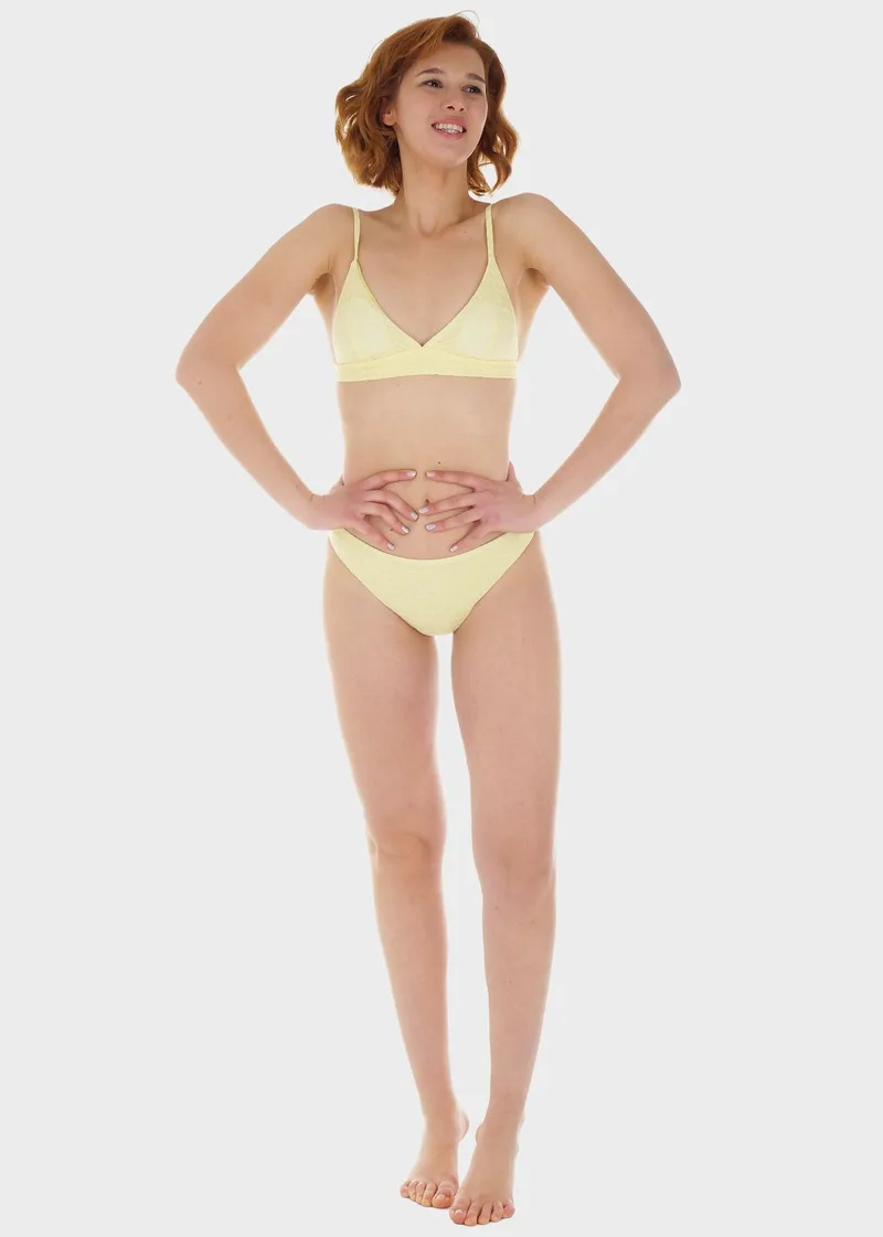 Γυναικείο σετ μαγιό bikini μονόχρωμο αποσπώμενη επένδυση slip κανονική γραμμή.Καλύπτει B Cup ΚΙΤΡΙΝΟ