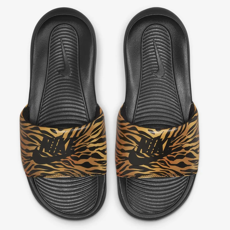 Nike Victori One Γυναικεία Slides (9000108080_1470)