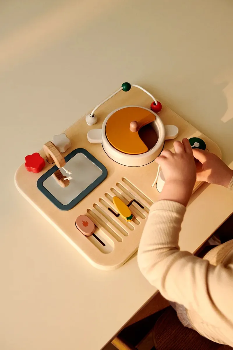 Παιχνίδι δραστηριότητας Liewood Magnus Little Chef Play Board