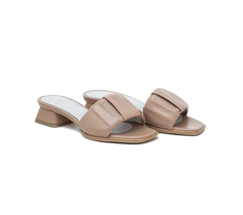 Δερμάτινα Mules Art 1SS24 Μπεζ