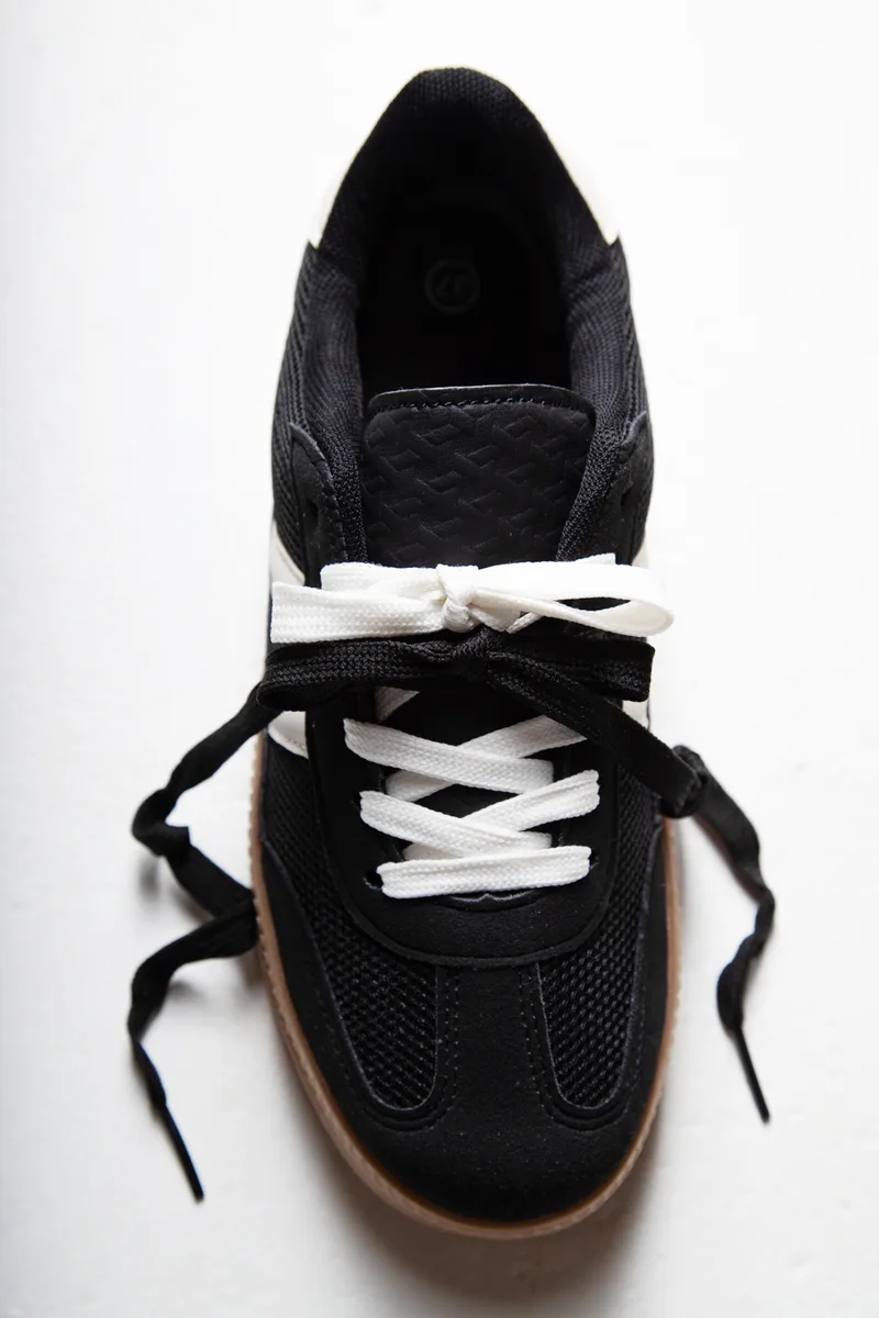 Sneakers σε Συνδυασμό Χρωμάτων με Δίχτυ - Μαύρο