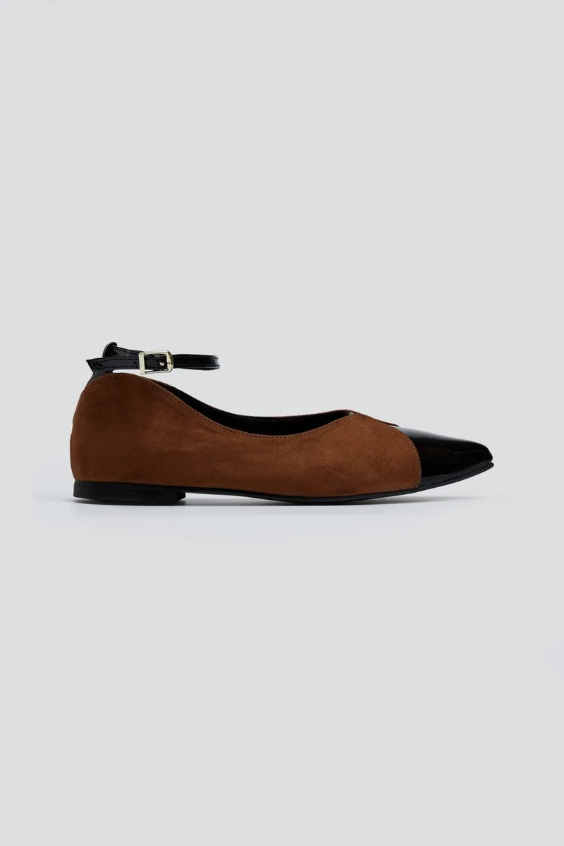 Estil Pointed Ballerinas with Strap - 31 SUEDE - Tan