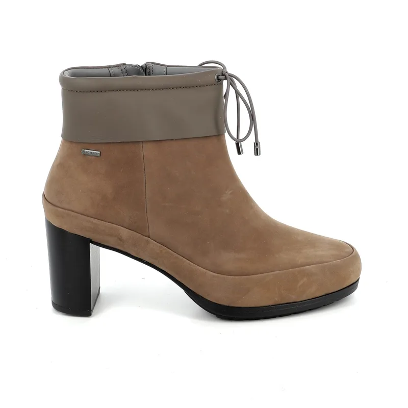 Γυναικείο Μποτάκι Clarks Χρώματος Καφέ 15807 00080